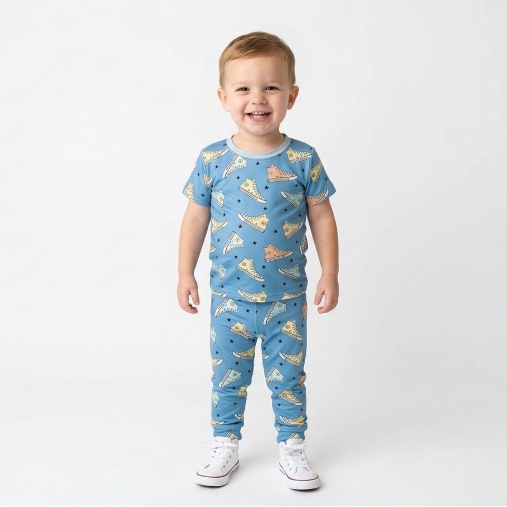 Pixie Lane Toddler Blue Sneaker Print Pajama Set Size 2